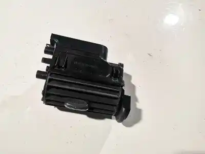 Автозапчастина б/у аераційна решіта для opel vectra a (j89) 2.0 i (f19, m19) посилання на oem iam a2038300354  