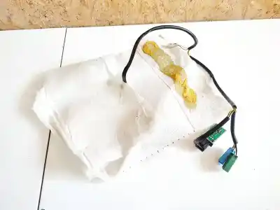 Pezzo di ricambio per auto di seconda mano pezzi vari per nissan bluebird hatchback (t72, t12) 1.6 riferimenti oem iam 264394004