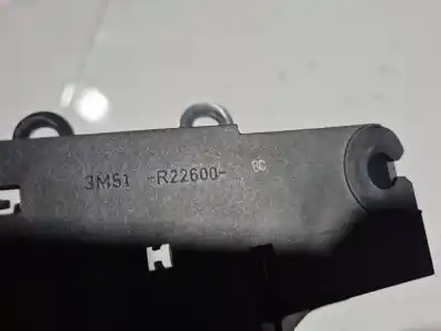Автозапчасти б/у внутри передней правой ручки за nissan bluebird hatchback (t72, t12) 1.6 ссылки oem iam 3m51r22600bc  3m51-r22600-bc