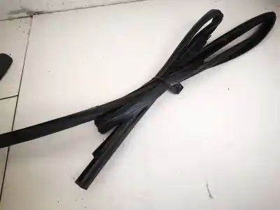 Second-hand car spare part rubber door seal for volvo s40 i (644) 1.9 di oem iam references 