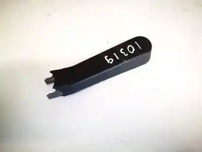 Peça sobressalente para automóvel em segunda mão plásticos por opel zafira a 2.0 dti referências oem iam 90582070