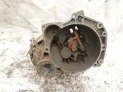 Peça sobressalente para automóvel em segunda mão caixa de velocidades por volkswagen golf ii 1.3 referências oem iam 084301107