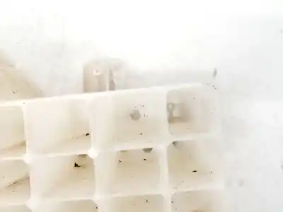 Pezzo di ricambio per auto di seconda mano plastica per volvo v50 (545) 1.6 d riferimenti oem iam 08652376  