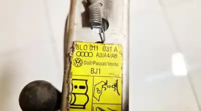 Pezzo di ricambio per auto di seconda mano cric di sollevamento per volkswagen passat variant (3c5) 1.9 tdi riferimenti oem iam 8l0011031a  