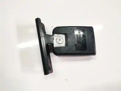 Автозапчасти б/у ЦЕНТРАЛЬНЫЙ ЗАДНИЙ КРЮК ДЛЯ РЕМНЯ за RENAULT SCENIC, II 2006.06 - 2009.02 FACELIFT 1.5 DCI 78KW 2005.05 - 2009.02 ссылки OEM IAM 641508  