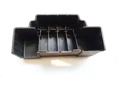 Second-hand car spare part fuse box unit for bmw 3 (e30) m3 2.3 oem iam references 74338300  13129783