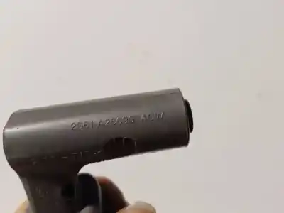 Автозапчастина б/у пластикler для nissan bluebird hatchback (t72, t12) 1.6 посилання на oem iam 2s61a26690acw  2s61 a26690 acw