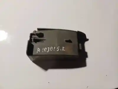 Автозапчастина б/у попільничка для audi a6 avant (c4) 2.5 tdi посилання на oem iam 4a0857405
