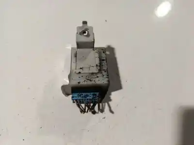 Second-hand car spare part relay for opel corsa a fastback (s83) 1.2 i (f08, m08, f68, m68) oem iam references 3814057a001  38140-57a-001, 38140-s7a-q01, 38140s7aq01