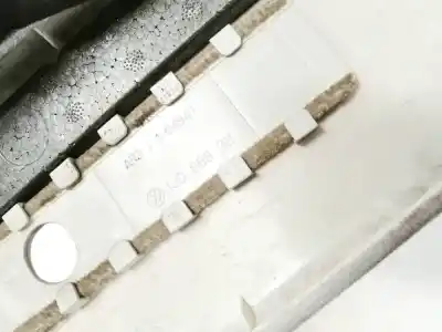 Pezzo di ricambio per auto di seconda mano plastiche per volkswagen bora variant (1j6) 1.9 tdi riferimenti oem iam 1j0868311  