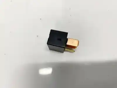 Pezzo di ricambio per auto di seconda mano relè per opel corsa a fastback (s83) 1.2 i (f08, m08, f68, m68) riferimenti oem iam g8hlh71  g8hl-h71, 1336a121