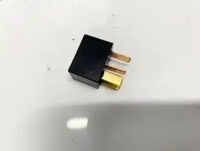 Pezzo di ricambio per auto di seconda mano relè per opel corsa a fastback (s83) 1.2 i (f08, m08, f68, m68) riferimenti oem iam g8hlh71  g8hl-h71, 1336a121