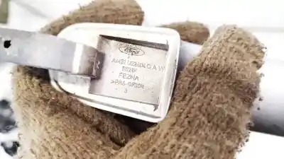 Автозапчасти б/у левая передняя наружная ручка за nissan bluebird hatchback (t72, t12) 1.6 ссылки oem iam am51u22404caw  