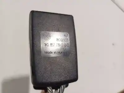 Автозапчасти б/у крюк для ремня задний правый за opel kadett e fastback (t85) 1.4 s (c08, c48, d08, d48) ссылки oem iam 1k0857739  1k0 857 739