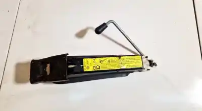 Pezzo di ricambio per auto di seconda mano Cric di sollevamento per OPEL KADETT E FASTBACK (T85) 1.4 S (C08, C48, D08, D48) Riferimenti OEM IAM 1K0011031C  