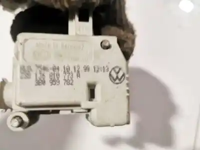 İkinci el araba yedek parçası motor dis kapak yakit için volkswagen golf iv (1j1) 1.8 t oem iam referansları 3c0959782  1j6810773a