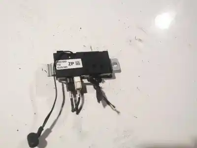 Second-hand car spare part antenna amplifier for bmw 3 (e30) m3 2.3 oem iam references 13327068