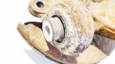 Second-hand car spare part rear left knuckle for opel insignia a (g09) 2.0 cdti (68) oem iam references    Second-hand car spare part rear left knuckle for opel insignia a (g09) 2.0 cdti (68) oem iam references