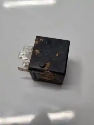 Pezzo di ricambio per auto di seconda mano relè per audi q3 (8u) 2.0 tdi (103kw) advance riferimenti oem iam 4h0951253a