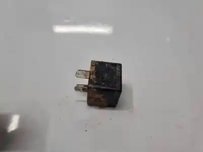 Pezzo di ricambio per auto di seconda mano relè per audi q3 (8u) 2.0 tdi (103kw) advance riferimenti oem iam 4h0951253a
