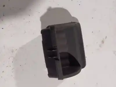 Автозапчастина б/у попільничка для opel corsa a fastback (s83) 1.2 i (f08, m08, f68, m68) посилання на oem iam 77750sdcy0  77750-sdc-y0