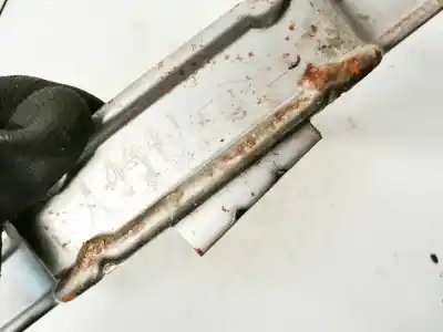 Pezzo di ricambio per auto di seconda mano plastica per nissan note (e11e) 1.6 16v cat riferimenti oem iam 829539u02a  