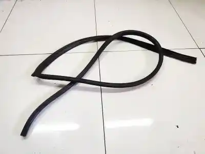 Pezzo di ricambio per auto di seconda mano GOMMA CONTORNO PORTA per TOYOTA AVENSIS CROSS SPORT (T27) 2.2 D-CAT Riferimenti OEM IAM   