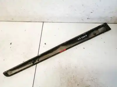 Pezzo di ricambio per auto di seconda mano plastica per nissan note (e11e) 1.6 16v cat riferimenti oem iam 828719u000  