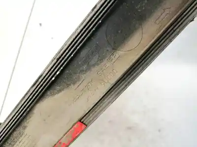 Pezzo di ricambio per auto di seconda mano plastica per nissan note (e11e) 1.6 16v cat riferimenti oem iam 828719u000  