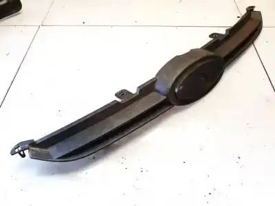 Автозапчасти б/у передняя решетка за FORD FIESTA (CB1) 1.25 16V CAT ссылки OEM IAM 8A618200BC  8A61-8200-BC