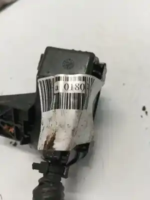 Peça sobressalente para automóvel em segunda mão caixa de fusíveis e relés por skoda octavia ii combi (1z5) 1.6 tdi 4x4 referências oem iam 7162xai