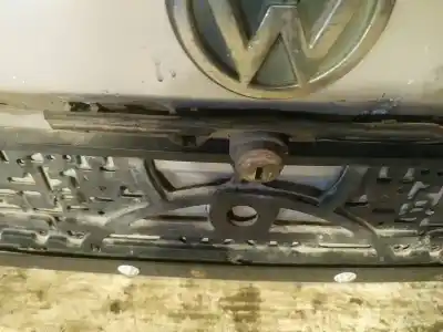 Pièce détachée automobile d'occasion COFFRE / SERRURE DE PORTE pour VOLKSWAGEN PASSAT VARIANT (3B5) 1.9 TDI Références OEM IAM   