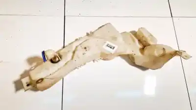 Recambio de automóvil de segunda mano de DEPOSITO LIMPIA, Depósito-tanque del líquido limpiaparabrisas para NISSAN BLUEBIRD HATCHBACK (T72, T12) 1.6 referencias OEM IAM 4M5113K163CE  