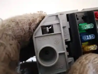 Second-hand car spare part fuse box unit for bmw 3 (e30) m3 2.3 oem iam references 93363136  