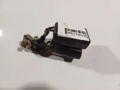 Peça sobressalente para automóvel em segunda mão CHICOTE / ENCAIXE CINTO SEGURANÇA TRASEIRO CENTRAL por FORD TAURUS (P5_) 3.0 24V Referências OEM IAM 04042006  