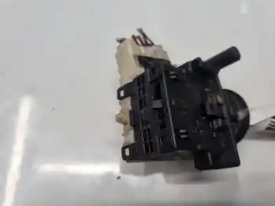 Second-hand car spare part indicator switch for toyota corolla (e12) 2.0 d-4d sol berlina oem iam references 173681  173681