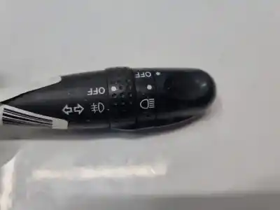 Second-hand car spare part indicator switch for toyota corolla (e12) 2.0 d-4d sol berlina oem iam references 173681  173681