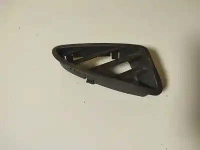 Tweedehands auto-onderdeel BELUCHTING GRILLE voor VOLKSWAGEN GOLF PLUS V (5M1, 521) 1.9 TDI OEM IAM-referenties 5M0819705A  