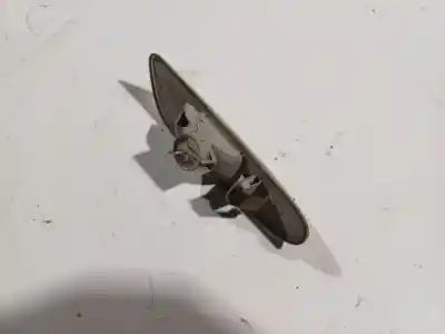 Peça sobressalente para automóvel em segunda mão farolim do lado esquerdo por bmw 1 (e81) 118 d referências oem iam   