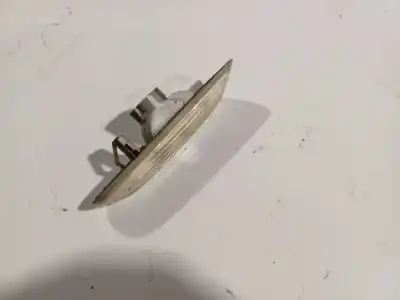 Peça sobressalente para automóvel em segunda mão farolim do lado esquerdo por bmw 1 (e81) 118 d referências oem iam   