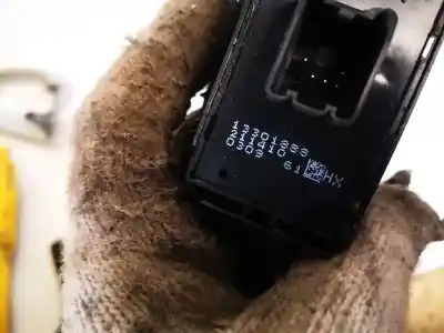 Second-hand car spare part left front power window switch for bmw 3 (e30) m3 2.3 oem iam references 13301888  