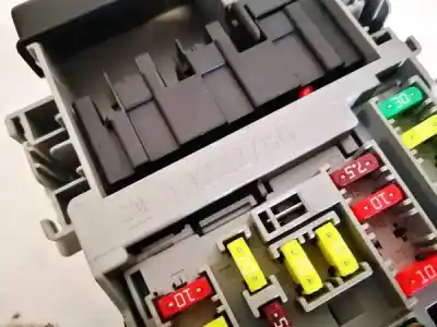 Second-hand car spare part fuse box unit for bmw 3 (e30) m3 2.3 oem iam references 13222786  