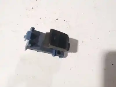 Pièce détachée automobile d'occasion COMMANDE DE LÈVE VITRE AVANT GAUCHE pour SKODA OCTAVIA II COMBI (1Z5) 1.6 TDI 4X4 Références OEM IAM 8481005070  