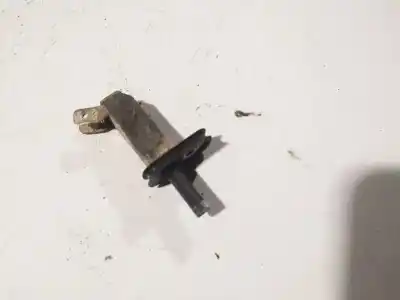 Pezzo di ricambio per auto di seconda mano interruttore per audi a6 avant (c4) 2.5 tdi riferimenti oem iam 