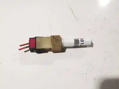 Pezzo di ricambio per auto di seconda mano interruttore per audi a6 avant (c4) 2.5 tdi riferimenti oem iam   