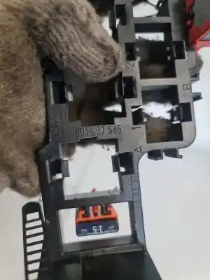 Pezzo di ricambio per auto di seconda mano scatola relè/fusibili per volkswagen passat b5 variant (3b5) 1.9 tdi riferimenti oem iam 8d1937545  8d1 937 545