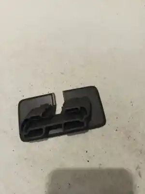 Pezzo di ricambio per auto di seconda mano plastica per opel kadett e fastback (t85) 1.4 s (c08, c48, d08, d48) riferimenti oem iam 3d0857785b  3d0857785b