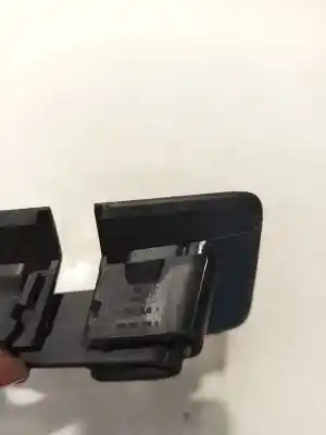 Pezzo di ricambio per auto di seconda mano plastica per opel kadett e fastback (t85) 1.4 s (c08, c48, d08, d48) riferimenti oem iam 3d0857785b  3d0857785b