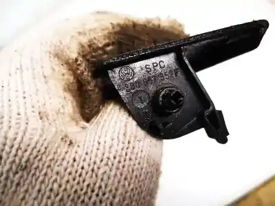 Second-hand car spare part plastics for volkswagen passat variant (3b5) 1.9 tdi oem iam references 3b0857352f  