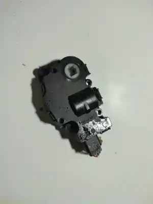 Peça sobressalente para automóvel em segunda mão motor de abertura da comporta de sofagem por bmw 1 (e81) 118 d referências oem iam efb331